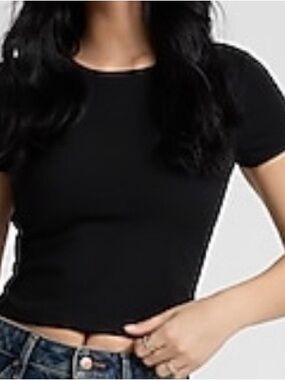 Black Short Sleeve Cropped Crewneck Top